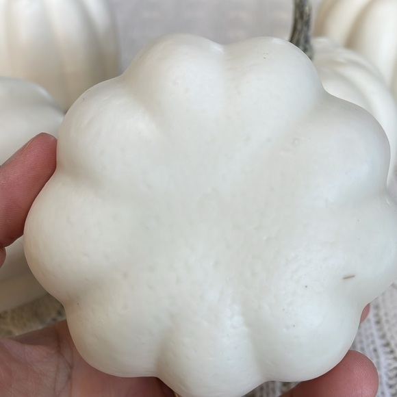 Pumpkin decor 5 white lightweight foam plastic used see stray marks/blemishes - Picture 8 of 11